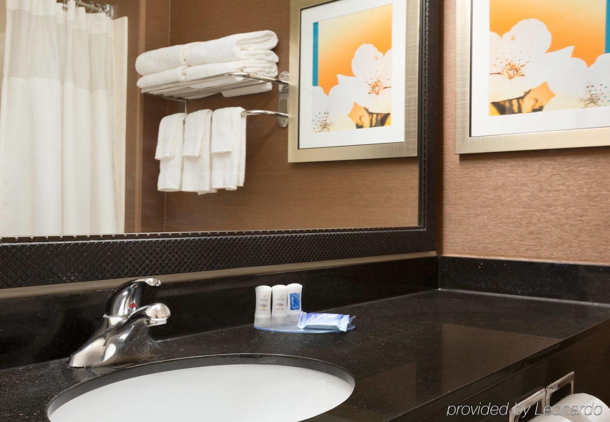 Fairfield Inn & Suites Bismarck South Ngoại thất bức ảnh