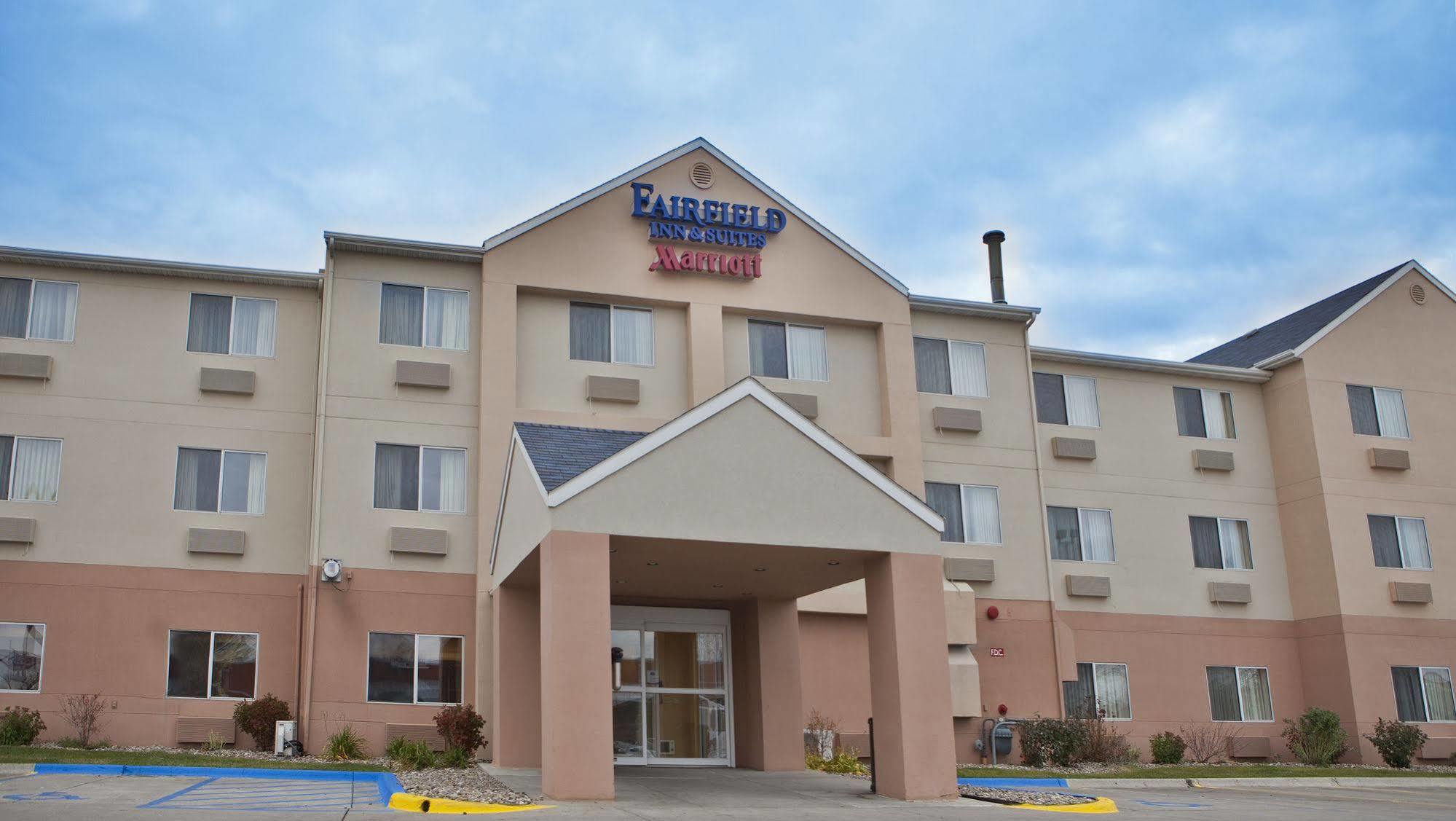 Fairfield Inn & Suites Bismarck South Ngoại thất bức ảnh